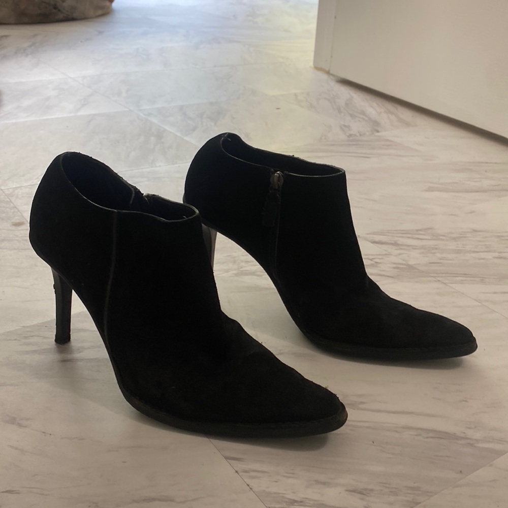 Gucci suede black booties size 8.5